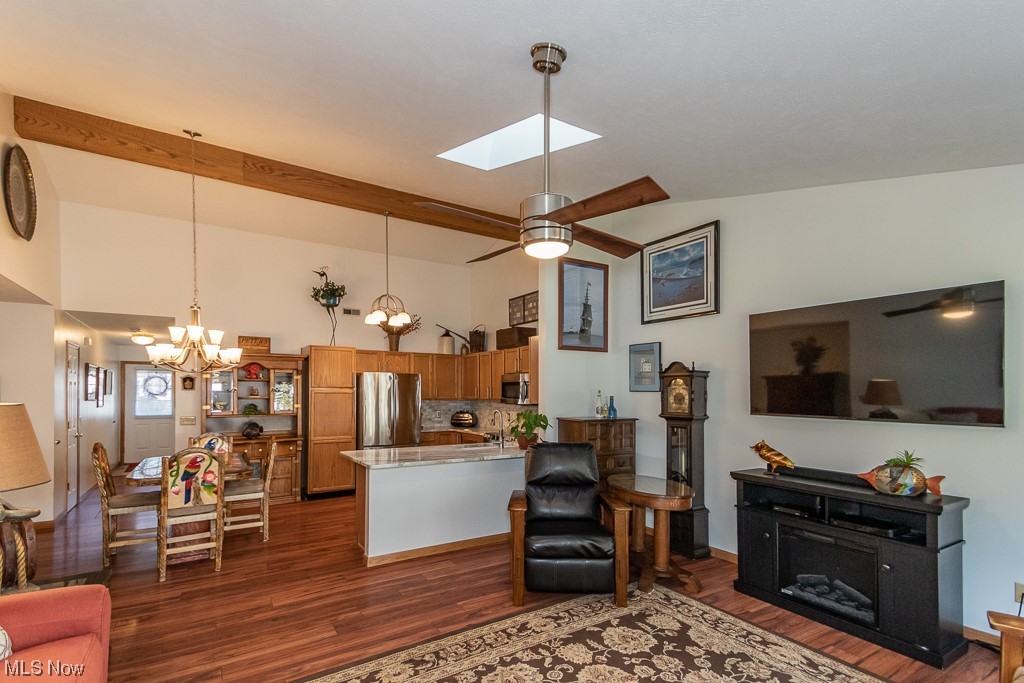 Pebble Crk Xing Condos Ph Iiib - Residential