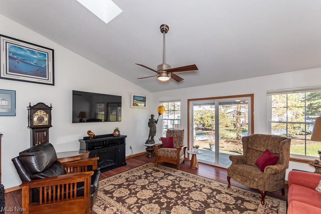 Pebble Crk Xing Condos Ph Iiib - Residential