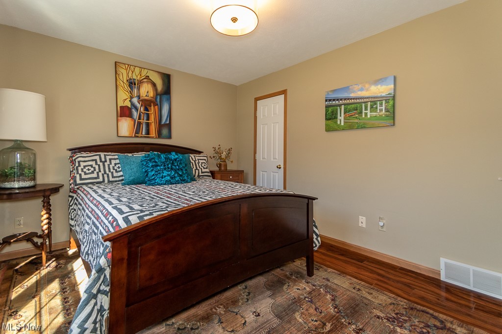 Pebble Crk Xing Condos Ph Iiib - Residential