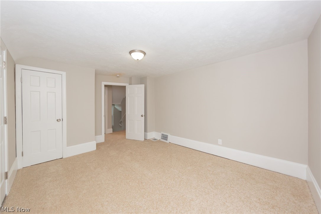 Cleveland Heights Blvd - Residential