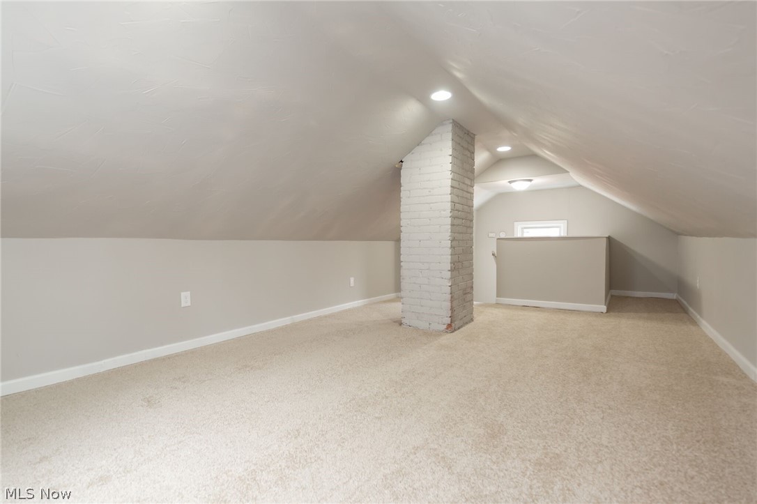 Cleveland Heights Blvd - Residential