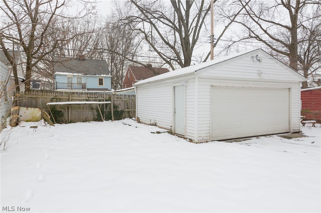 Cleveland Heights Blvd - Residential