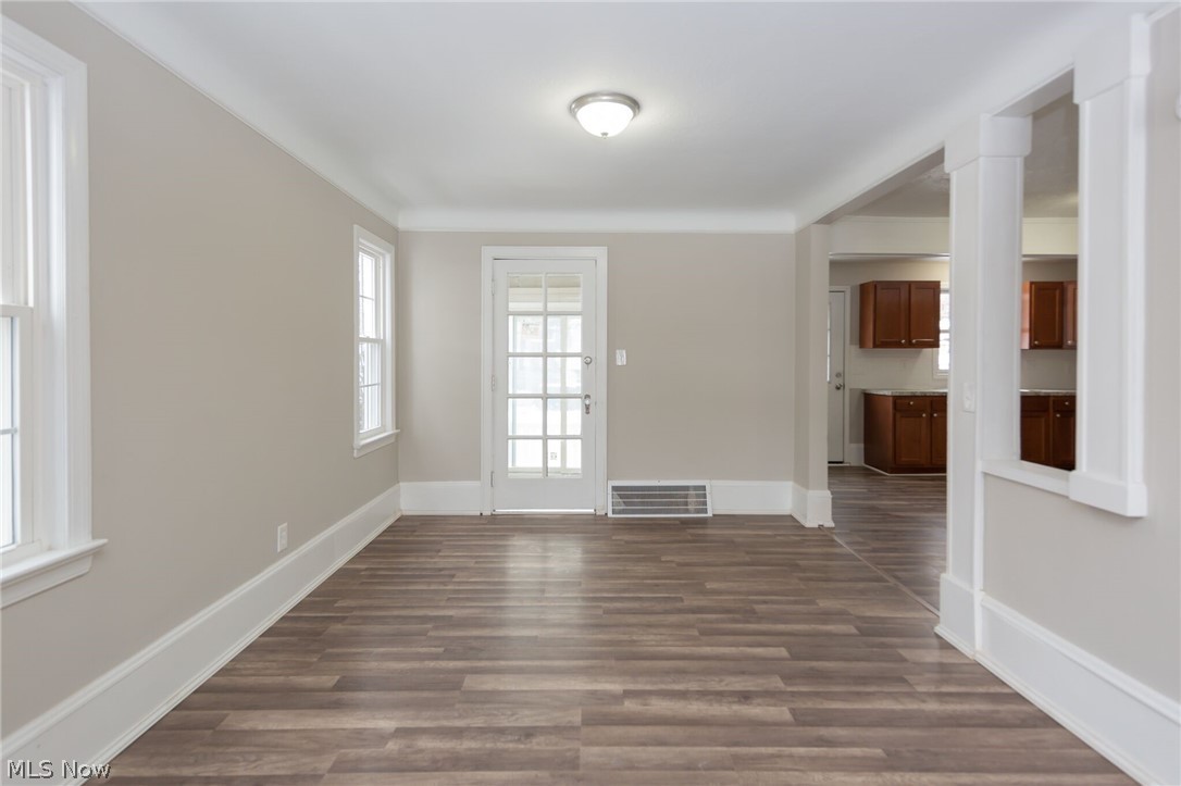 Cleveland Heights Blvd - Residential