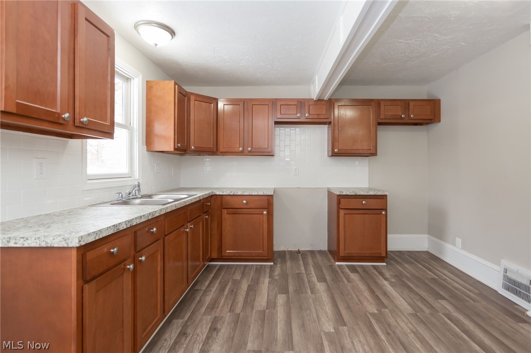 Cleveland Heights Blvd - Residential