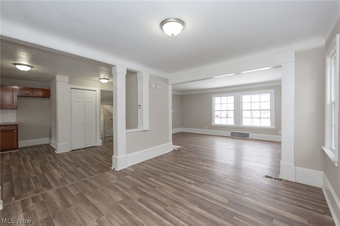 Cleveland Heights Blvd - Residential