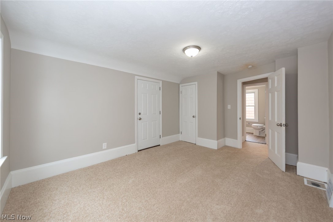 Cleveland Heights Blvd - Residential