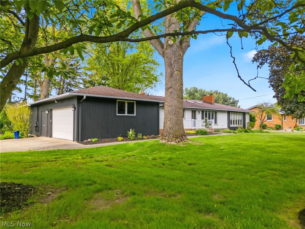 Photo of 8365 Beatty Street NW, Massillon, OH 44646 (MLS # 5210701)