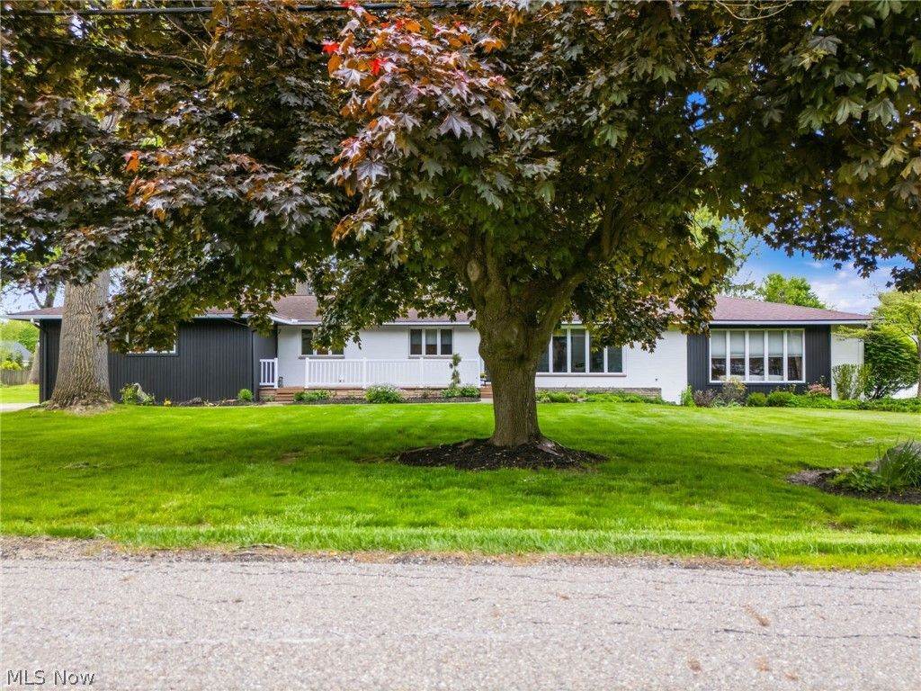 Photo of 8365 Beatty Street NW, Massillon, OH 44646 (MLS # 5210701)