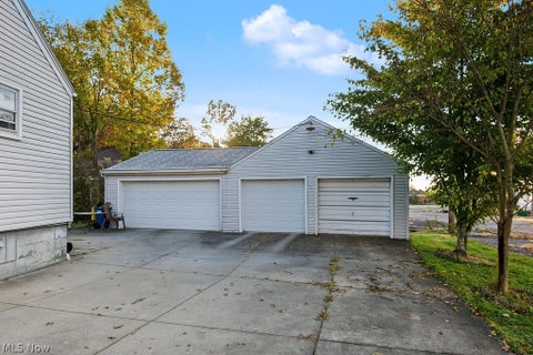 Tiny photo for 2750 Wabash Avenue, Niles, OH 44446 (MLS # 5255465)