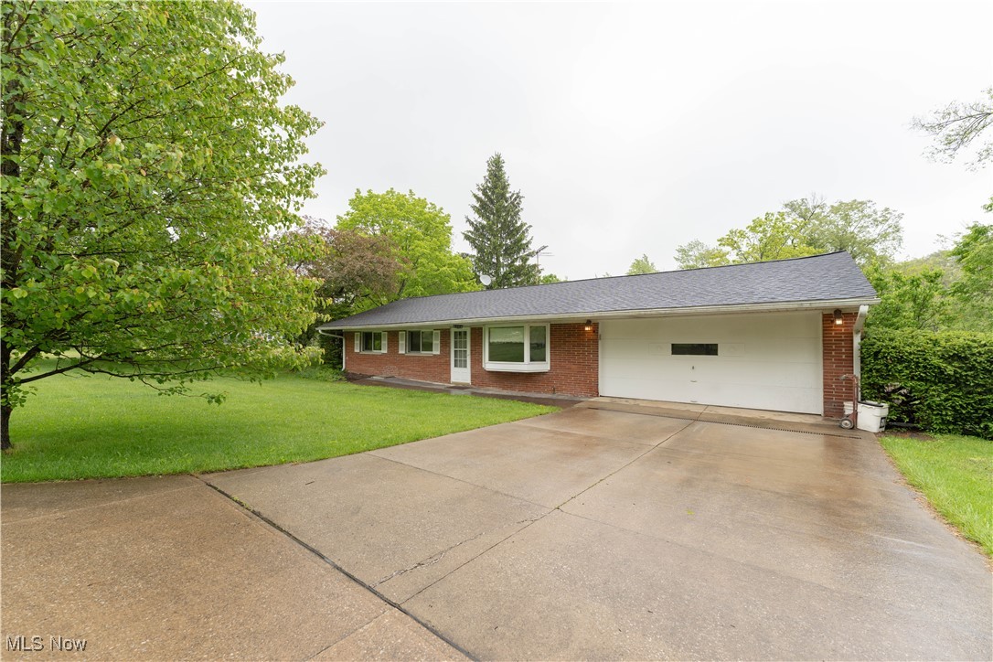 15769 Auburn Road, Newbury, Ohio image 1
