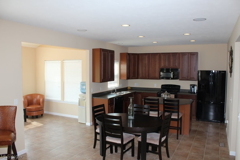 Meadow View Sun Ph 01b - Residential