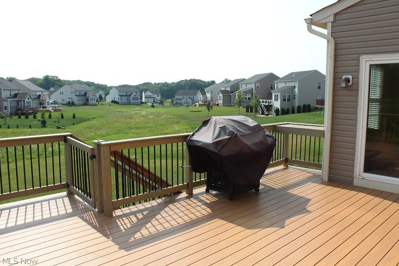 Meadow View Sun Ph 01b - Residential