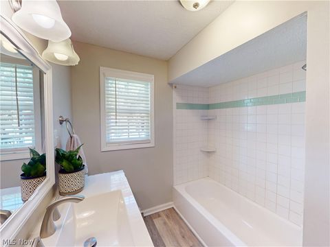 Tiny photo for 867 Sunset View Boulevard, Tallmadge, OH 44278 (MLS # 5202782)