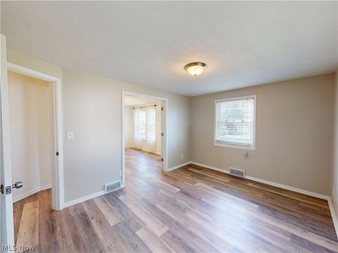 Tiny photo for 867 Sunset View Boulevard, Tallmadge, OH 44278 (MLS # 5202782)