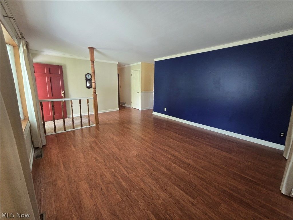 Photo of 3923 Lake Road, Youngstown, OH 44511 (MLS # 5207141)