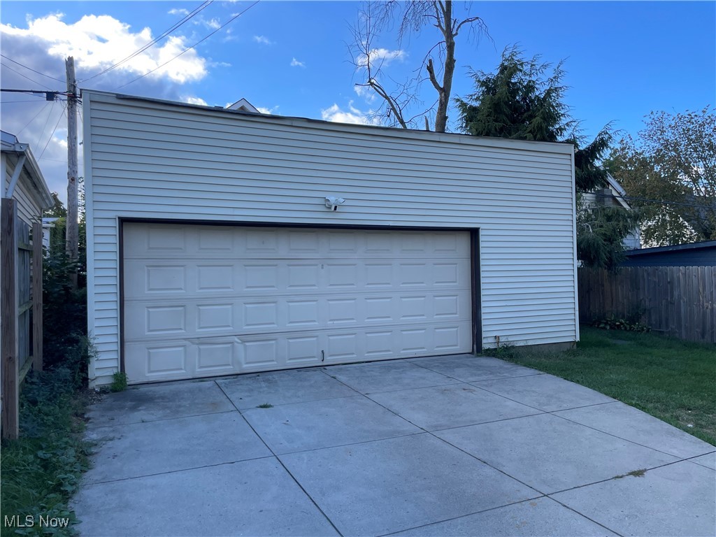 Mathews & Gilberts 02 - Residential