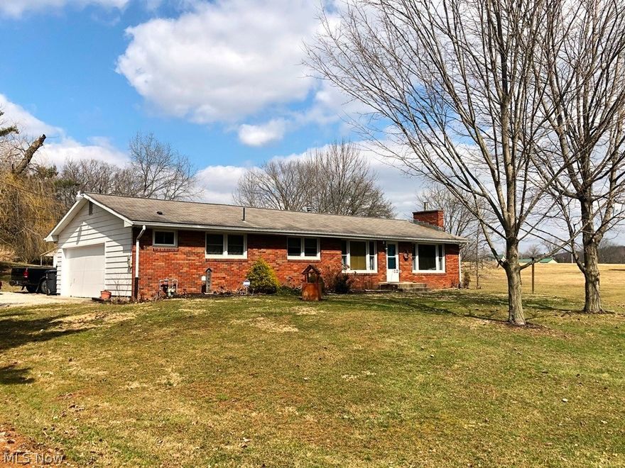 Nice move-in ready ranch on 2.18 acres just on the North edge of Mount Vernon on a dead end street! Featuring 3 bedrooms, 2 baths, first floor laundry and eat in kitchen with all major appliances and granite counter tops, remodeled bathrooms, attached 2 car garage and full basement. Updated high efficiency gas furnace/AC, windows, septic, sump pump and baths. Beautiful hard wood floors, water softener, security system, artesian well, and wood burner insert are just a few of the nice extras!