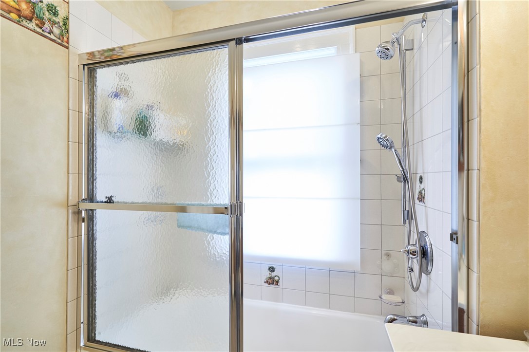 Walton Realty Companys Garfie - Residential