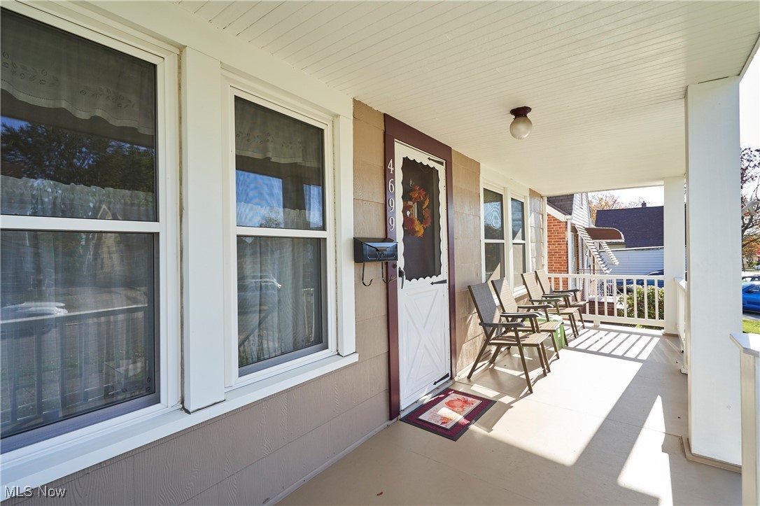 Walton Realty Companys Garfie - Residential