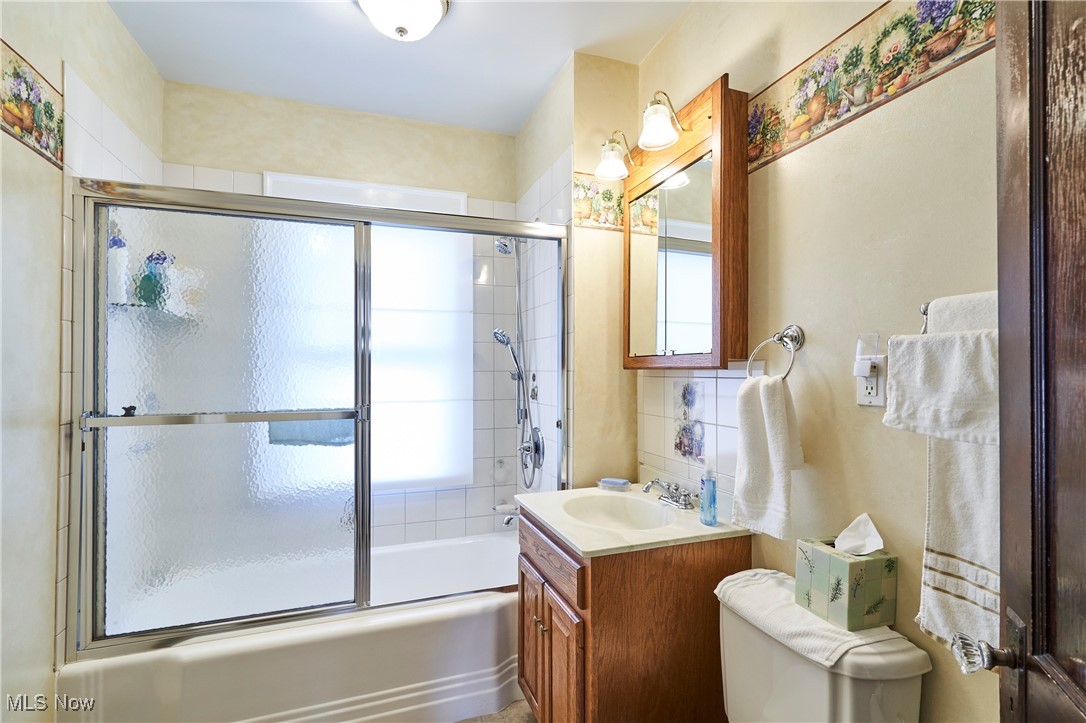 Walton Realty Companys Garfie - Residential