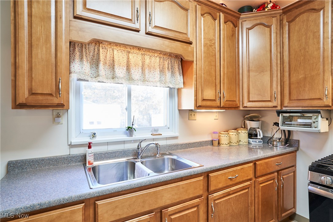 Walton Realty Companys Garfie - Residential