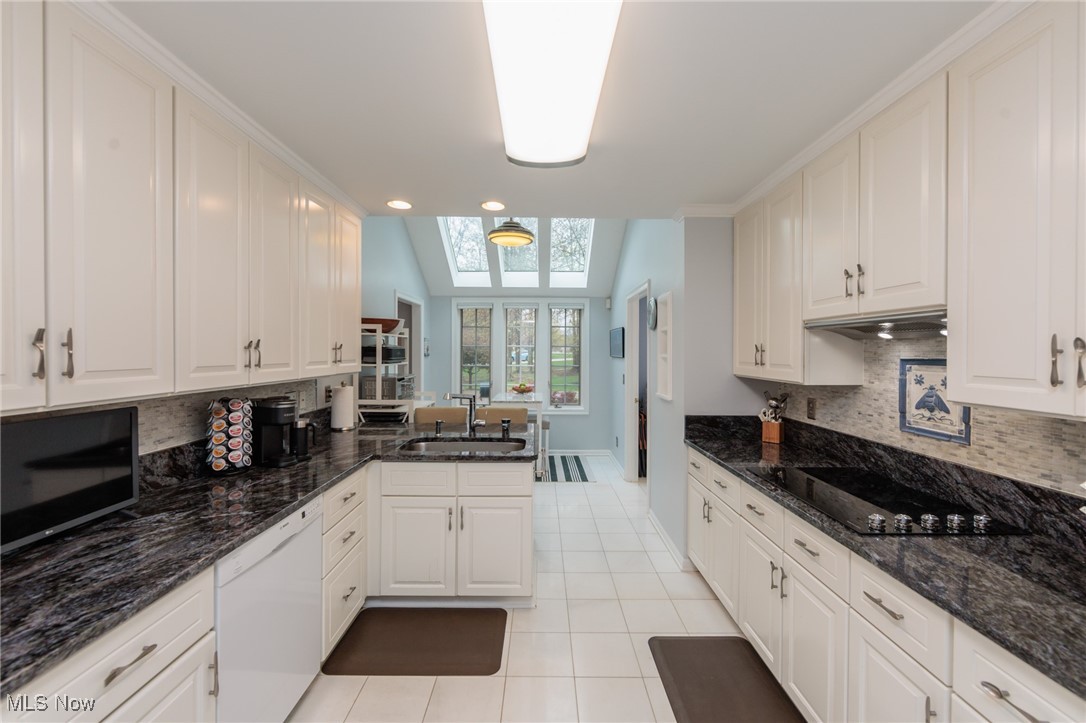 117 Royal Oak Drive, Aurora, Ohio image 10