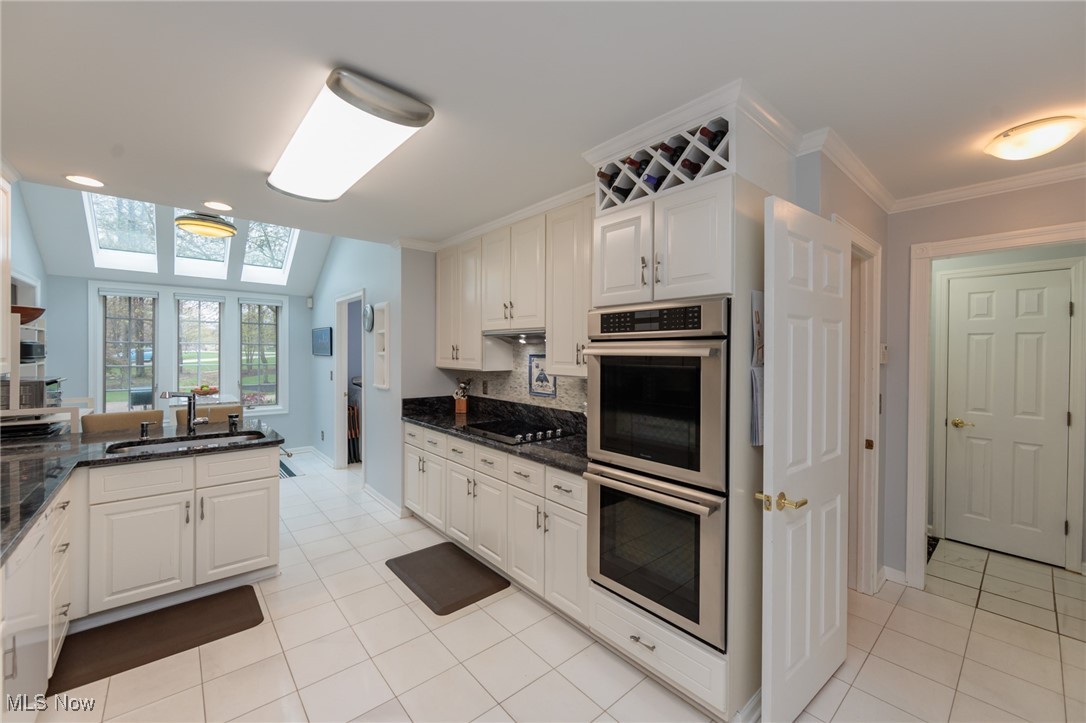 117 Royal Oak Drive, Aurora, Ohio image 11
