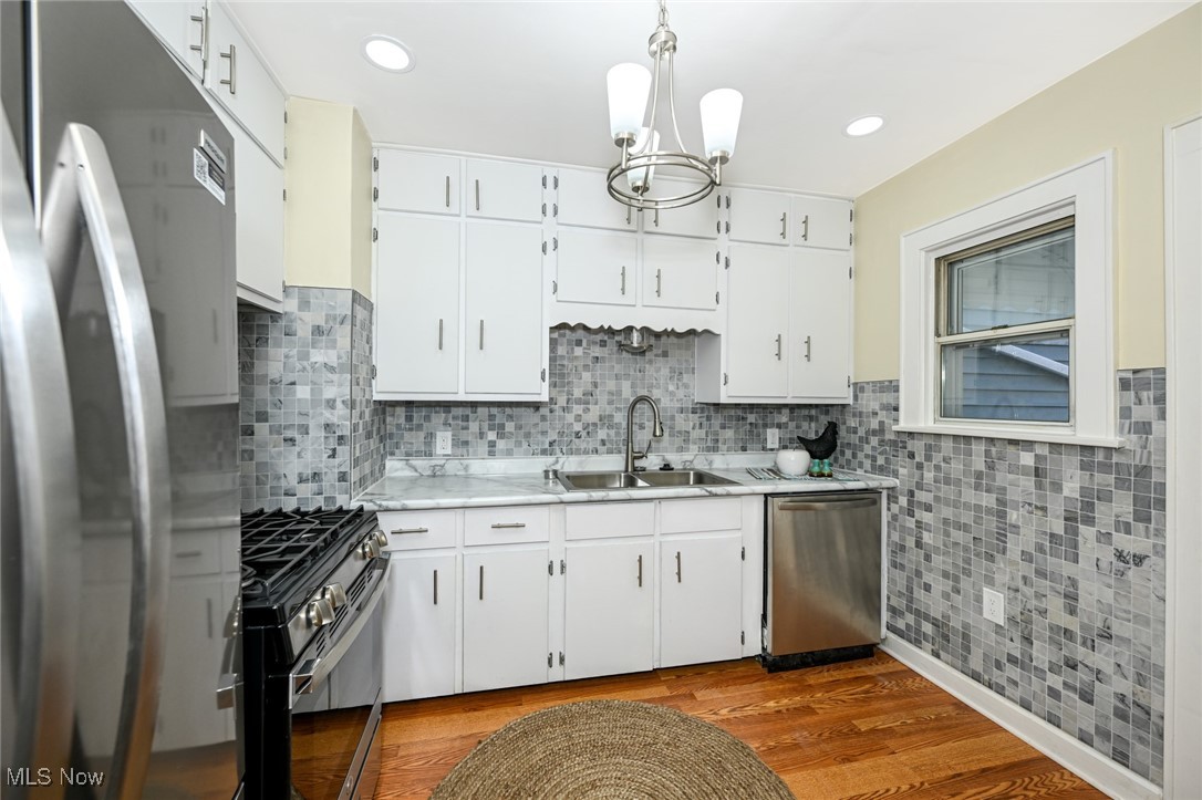 Lyons 02 Add/Lookout Park Allo - Residential