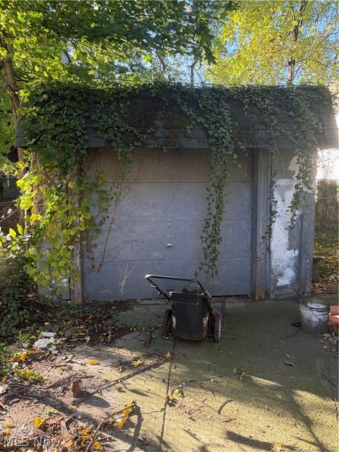 Tiny photo for 9904 Parkgate Avenue, Cleveland, OH 44108 (MLS # 5257142)