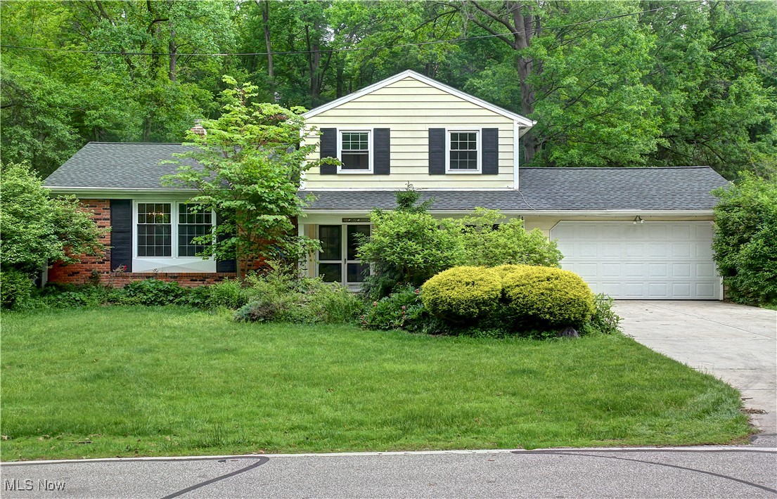 29590 Broxbourne Road, North Olmsted, Ohio image 2