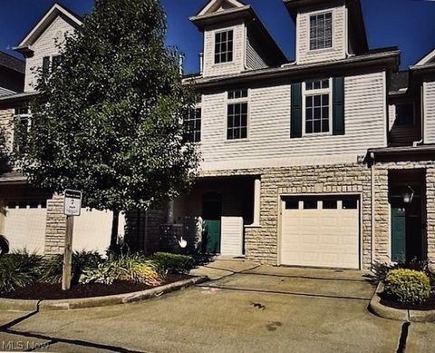 Condo For Sale - 3178 Richmond Road<br/> Cuyahoga County, Beachwood, OH 44122