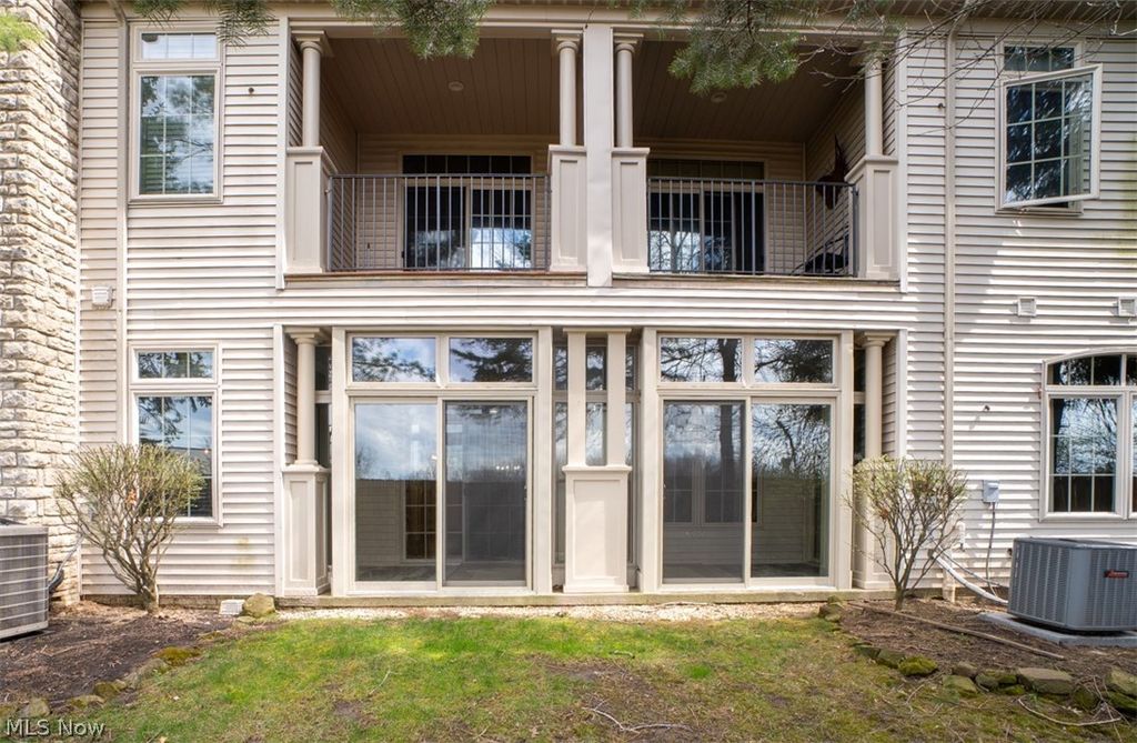 Photo of 3178 Richmond Road, Beachwood, OH 44122 (MLS # 5198608)