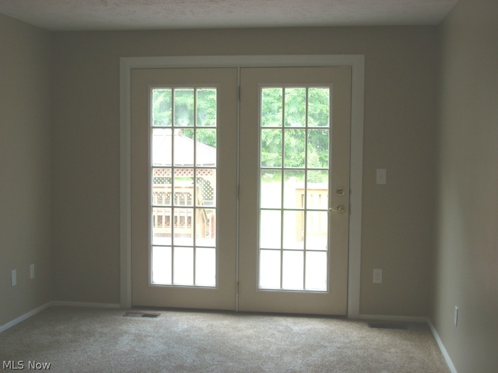 Lake Grove Estates - Residential