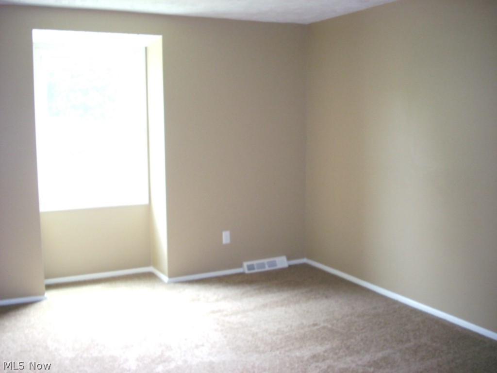 Lake Grove Estates - Residential