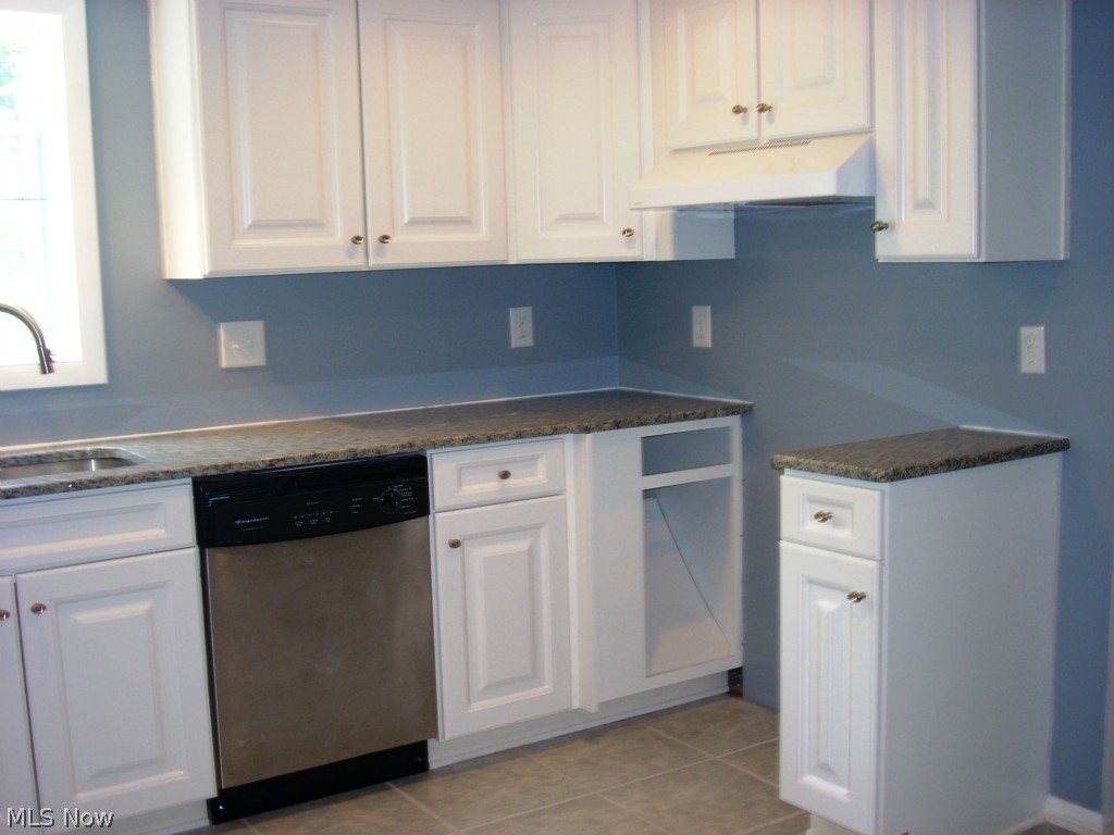 Lake Grove Estates - Residential