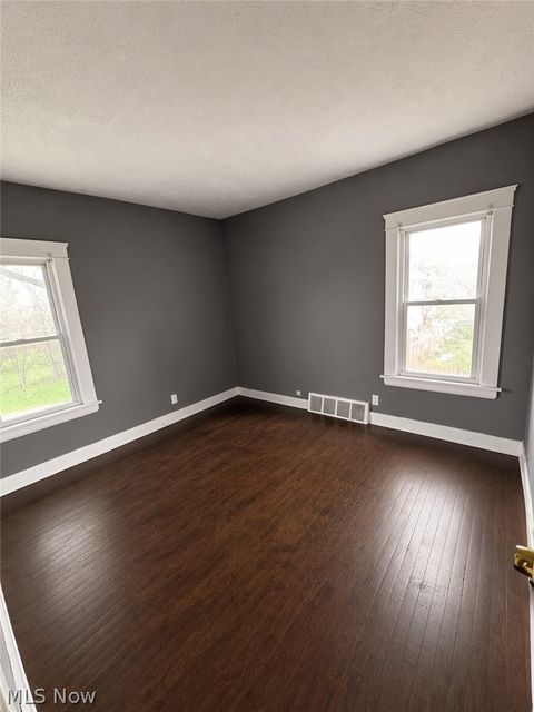 Tiny photo for 13605 Gainsboro Avenue #Up, East Cleveland, OH 44112 (MLS # 5202525)