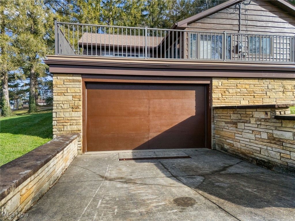 Photo of 9480 Lakewood Drive NE, Mineral City, OH 44656 (MLS # 5180170)