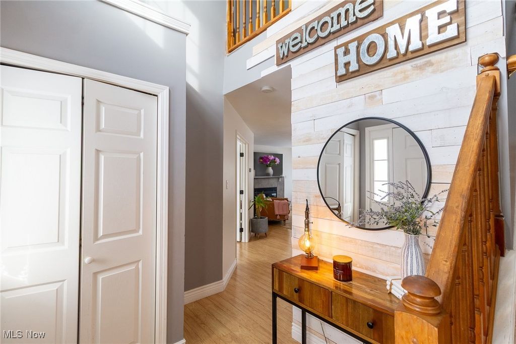 Photo of 889 Holborn Road, Streetsboro, OH 44255 (MLS # 5181614)