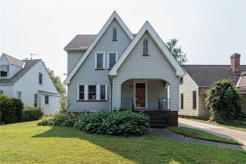 3817 Washington Park Boulevard, Newburgh Heights, OH 44105 - #: 5138159