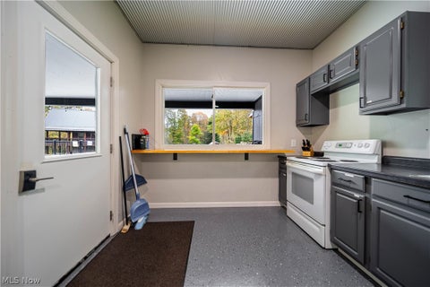 Tiny photo for 5643 Schilling NW Road, New Philadelphia, OH 44663 (MLS # 5255656)