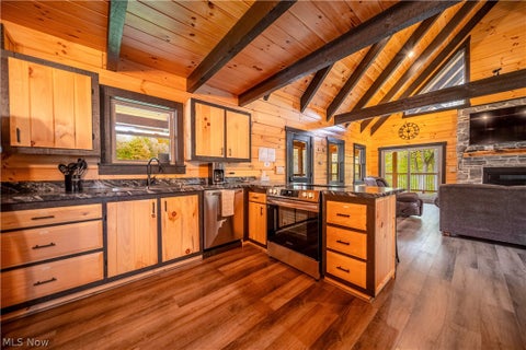 Tiny photo for 5643 Schilling NW Road, New Philadelphia, OH 44663 (MLS # 5255656)