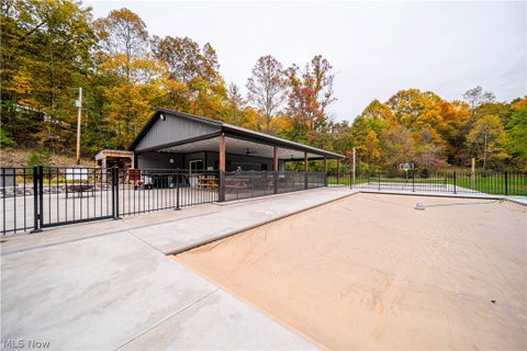 Tiny photo for 5643 Schilling NW Road, New Philadelphia, OH 44663 (MLS # 5255656)