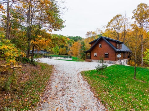 Tiny photo for 5643 Schilling NW Road, New Philadelphia, OH 44663 (MLS # 5255656)