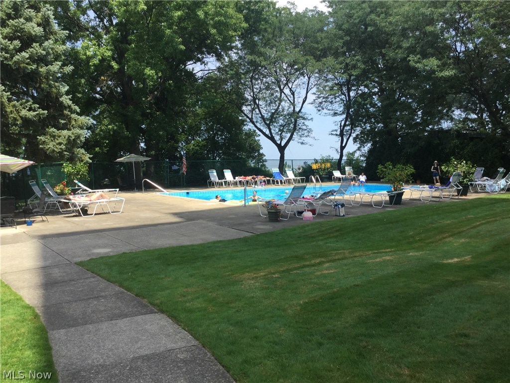 Marine Towers East Condo - Residential