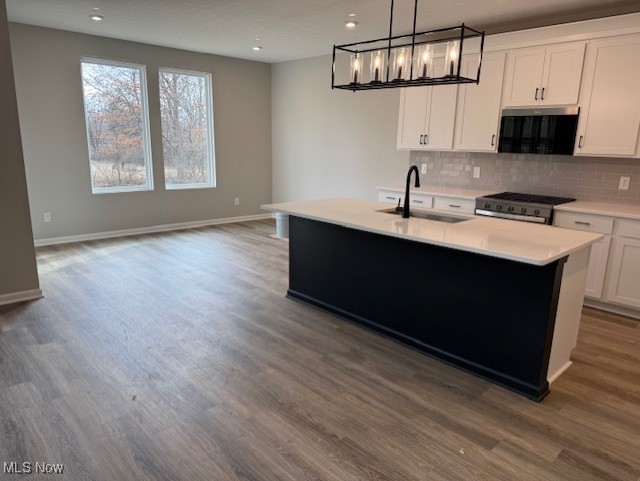 2097 Glenmont Drive, Brunswick, Ohio image 2