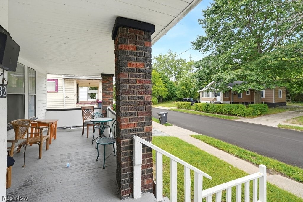 882 E 131st Street