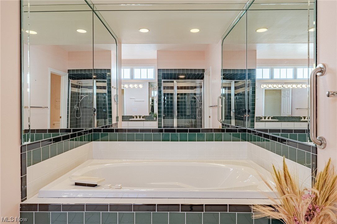 Aberdeen Golf Course Community - Residential