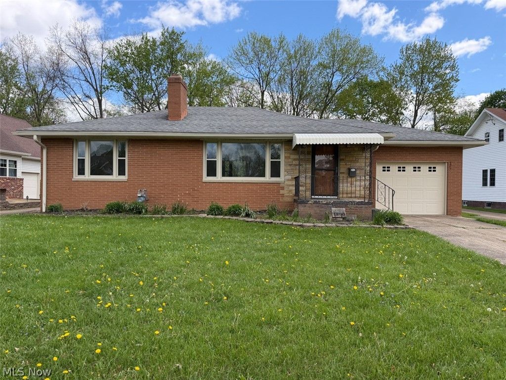 Photo of 1290 Parkway Boulevard, Alliance, OH 44601 (MLS # 5206439)