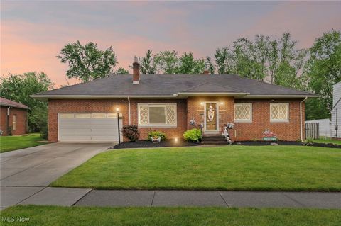 10821 Barrington Boulevard Parma Heights OH 44130