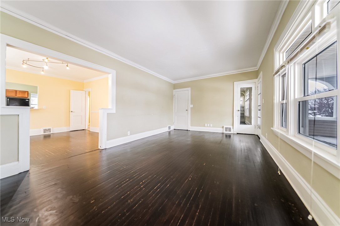 Greenlawn Realty Cos Sub - Residential Income